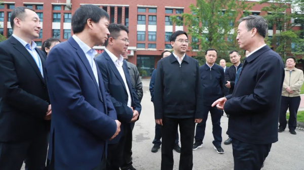 科技立企 | 貴州省政協(xié)主席趙永清寄語中偉：堅(jiān)定科技創(chuàng)新，助力企業(yè)做大做強(qiáng)